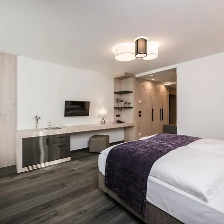 Hotel Alpinhotel Keil 4*