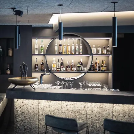 凯利阿尔平酒店 酒店